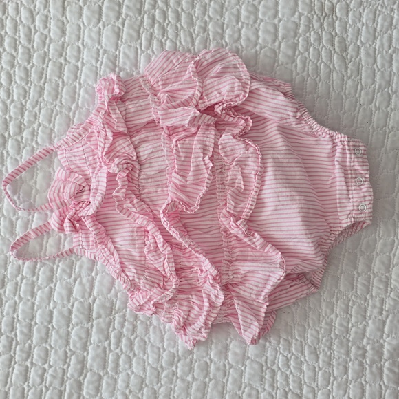 Baby girl romper bundle with matching headband - Picture 5 of 8